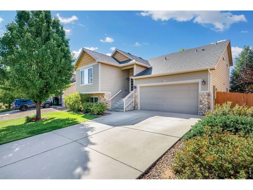 627 Stoney Brook Rd, Fort Collins