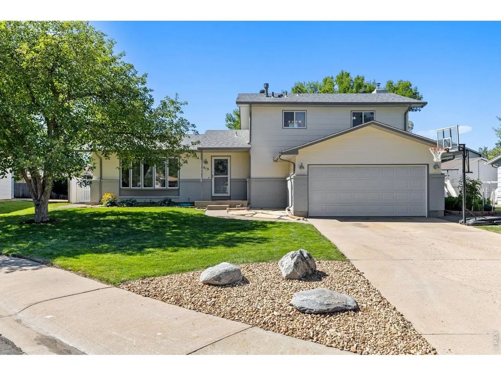 619 Blue Mountain Ct, Windsor
