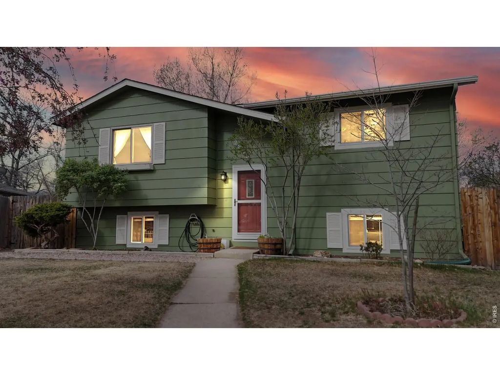 2833 Buckboard Ct, Fort Collins