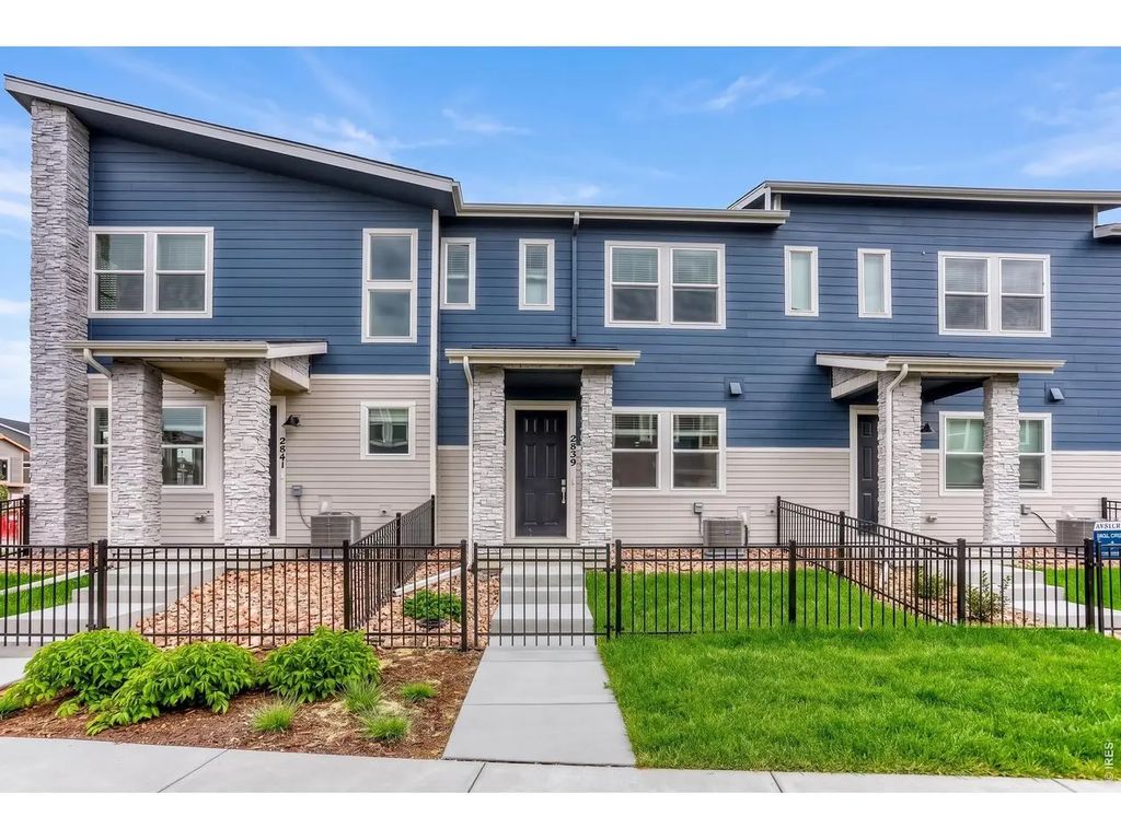 2839 Bear Springs Cir, Longmont
