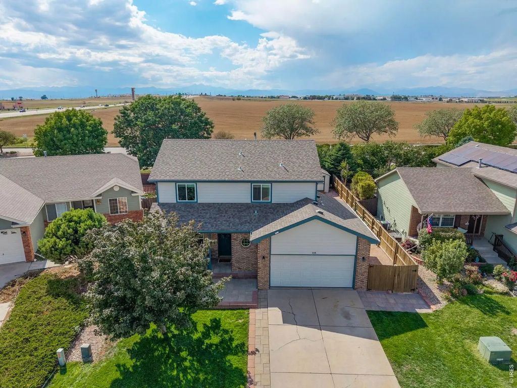108 Sandstone Dr, Johnstown