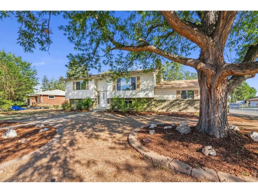 1315 Redwood Dr, Loveland