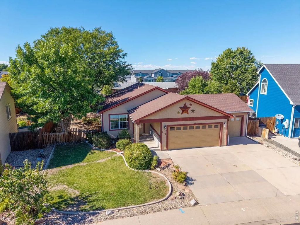 610 Cornerstone Dr, Windsor
