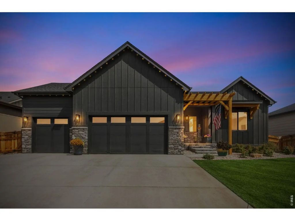 843 Clydesdale Dr, Windsor