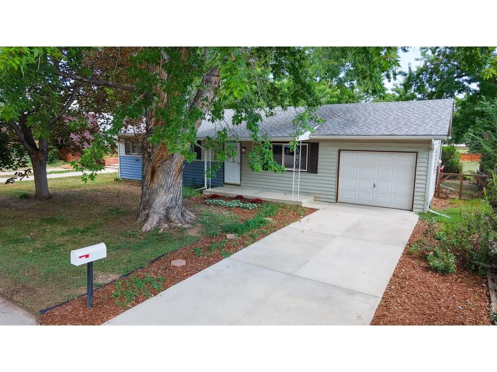 624 Irish Dr, Fort Collins