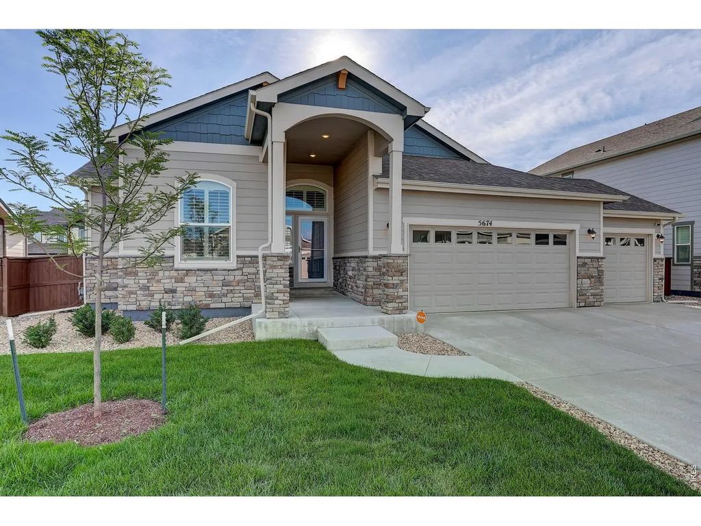 5674 Ault Dr, Loveland