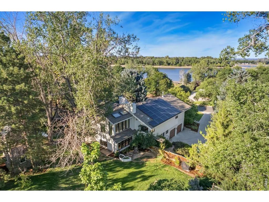 619 Skysail Ln, Fort Collins