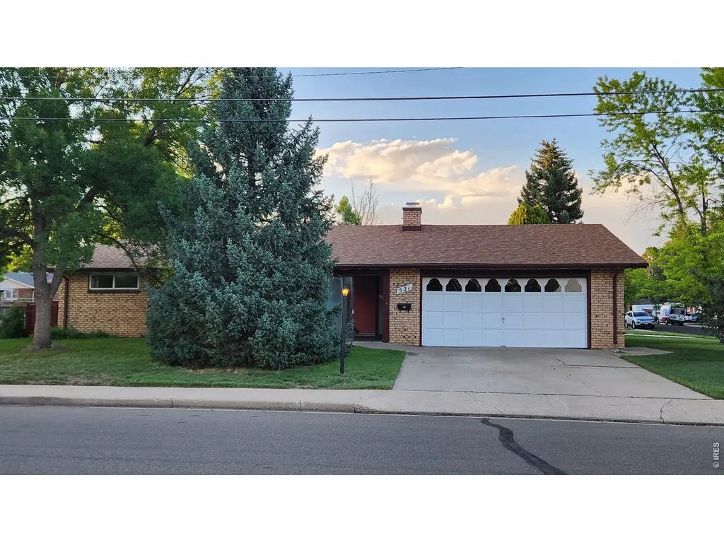 521 W 33rd St, Loveland
