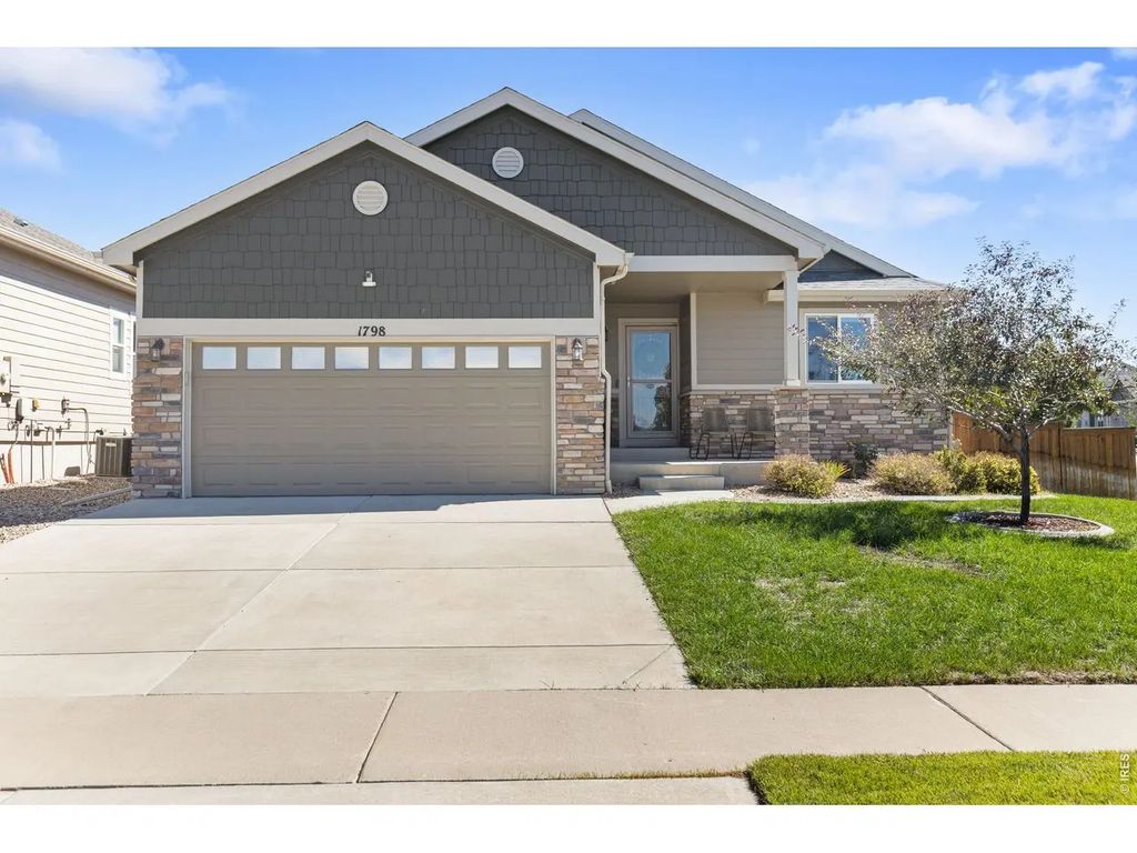 1798 Avery Plaza St, Severance