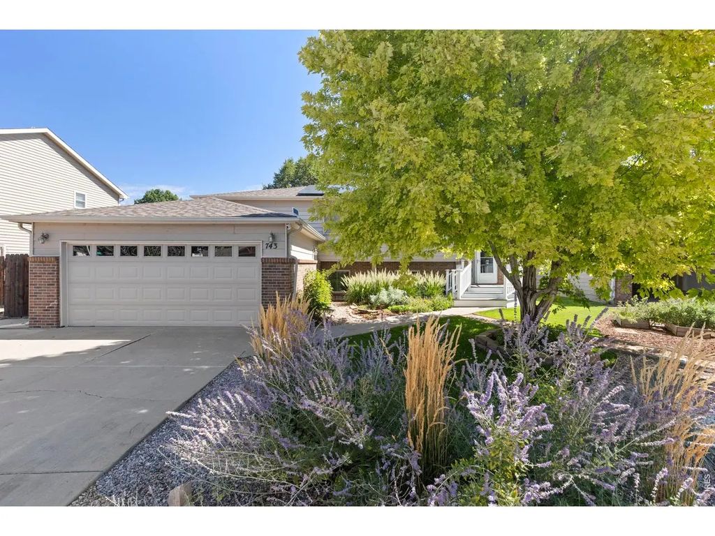 743 Ponderosa Dr, Windsor