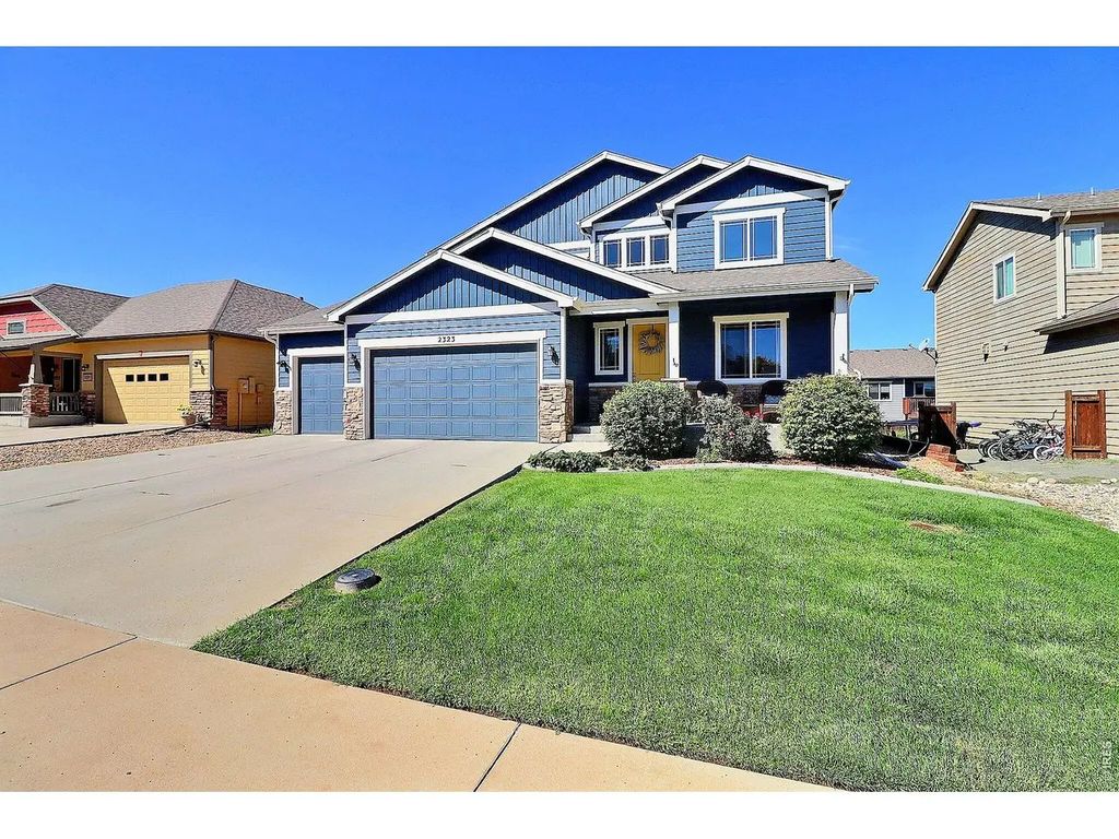 2323 73rd Ave Ct, Greeley