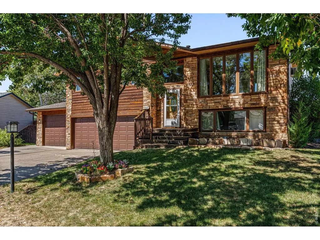 1465 Melissa Dr, Loveland