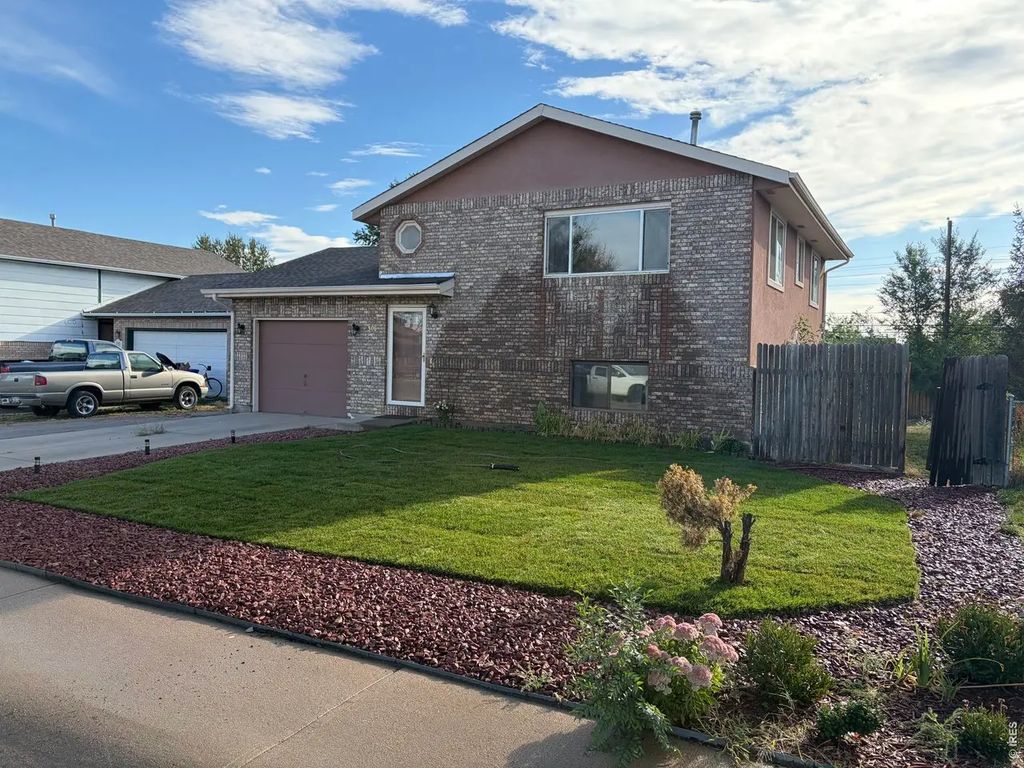 306 N 25th Ave Ct, Greeley