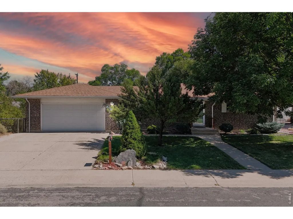 1016 Jennifer Dr, Loveland