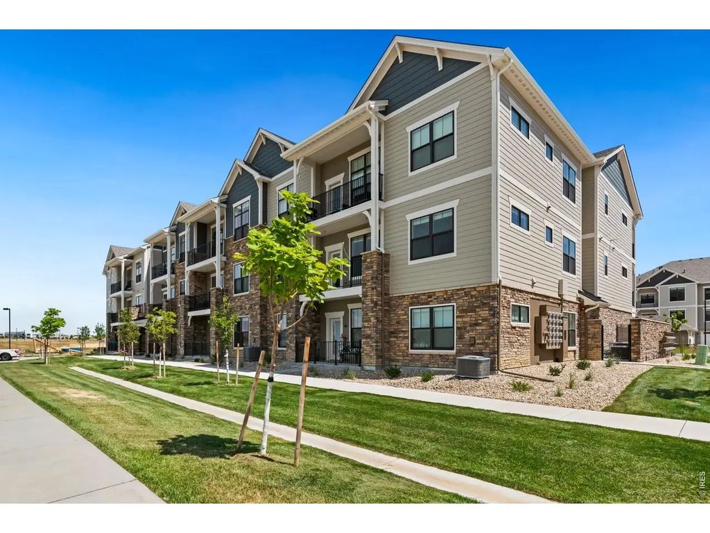 4622 Hahns Peak Dr 103, Loveland