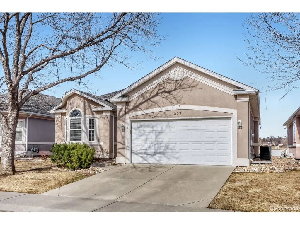 927 Champion Cir, Longmont