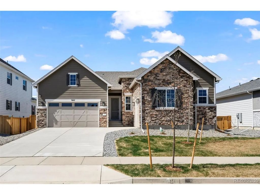3807 Emerald Shore Cir, Loveland