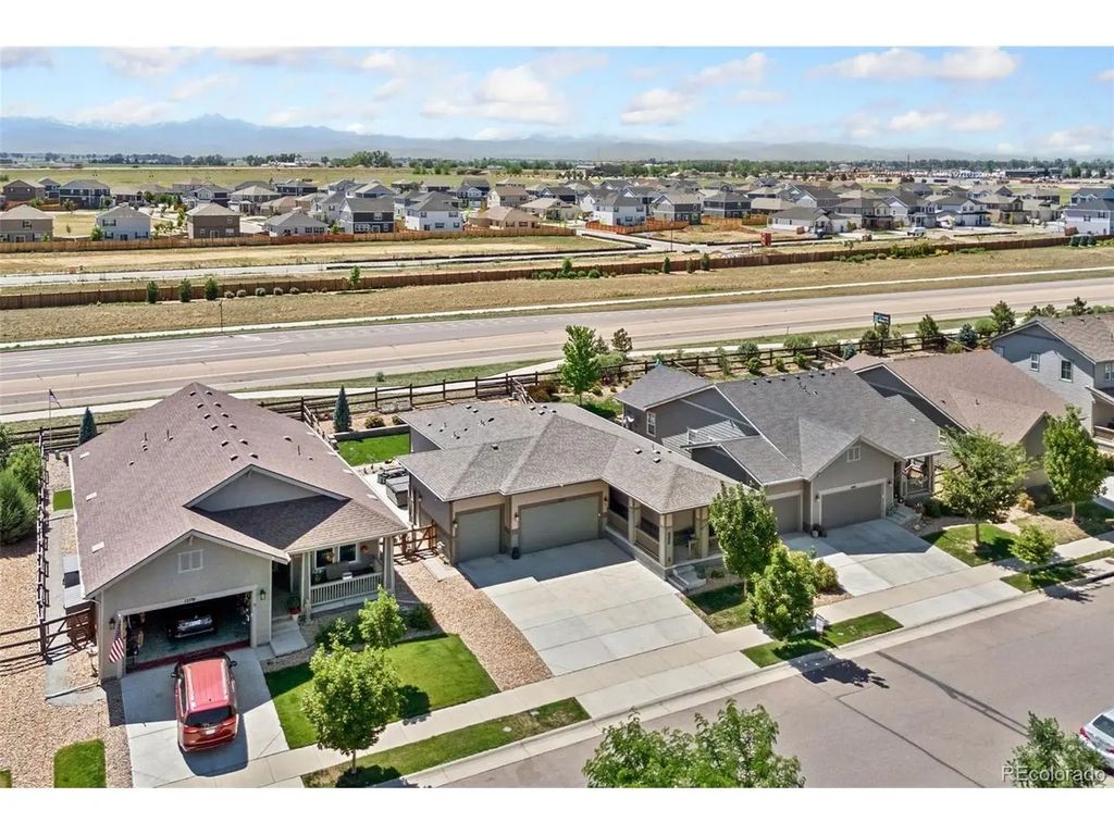 12791 Crane River Dr, Longmont
