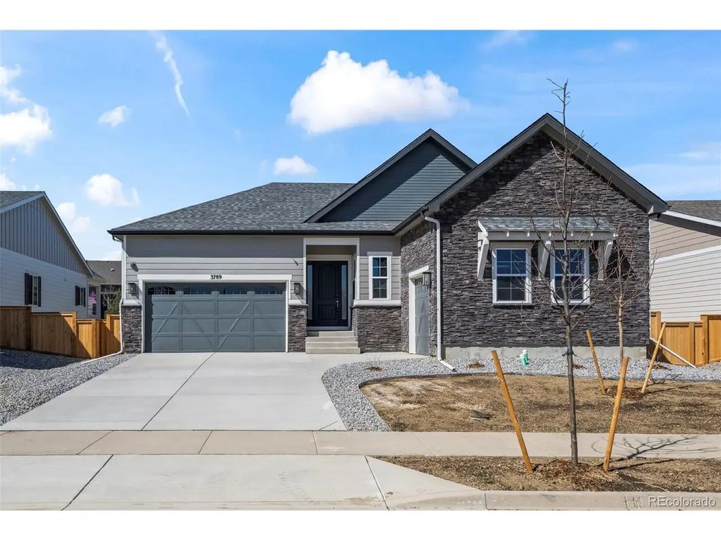 3789 Emerald Shore Cir, Loveland