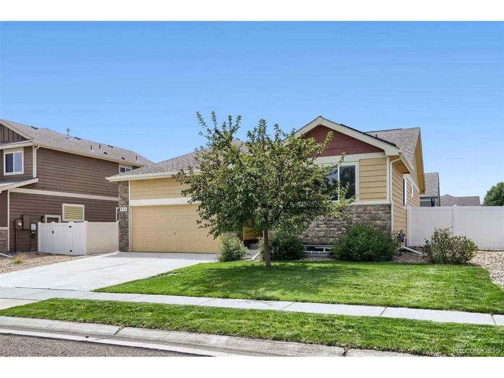 331 Torreys Dr, Windsor