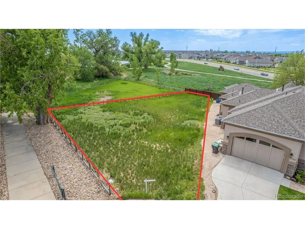 1711 Wildlife Pl, Longmont