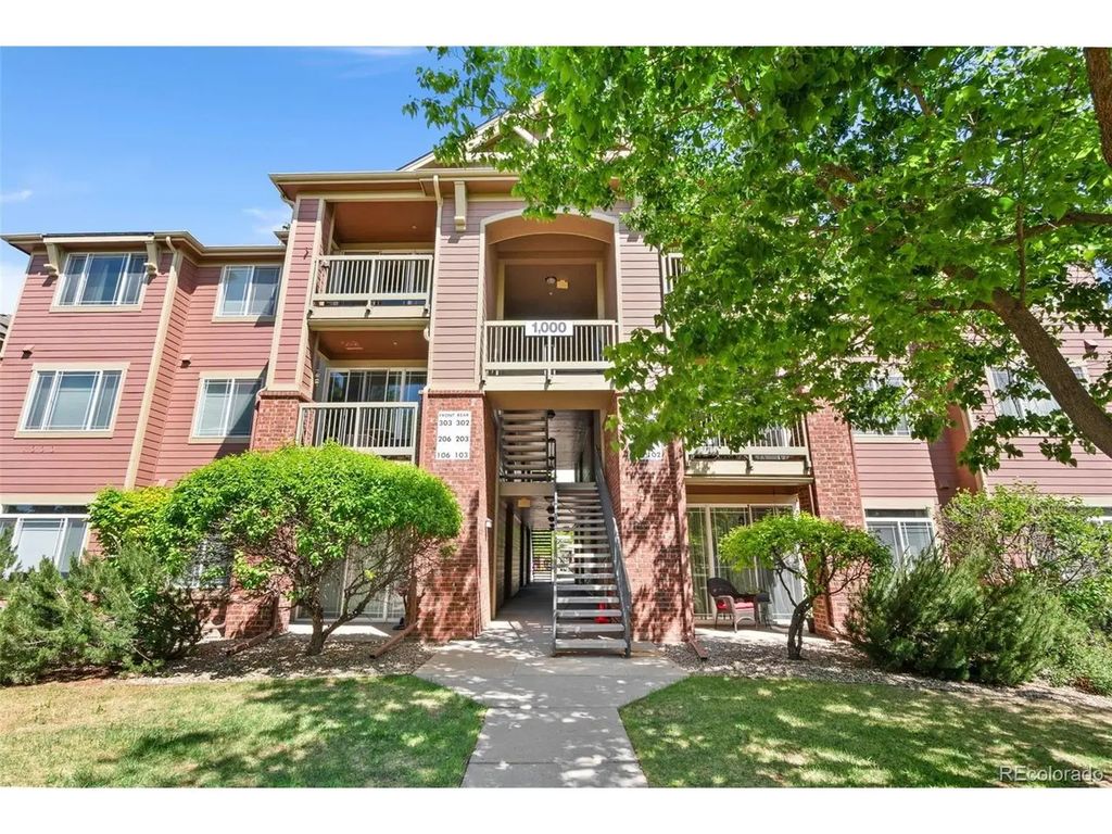 804 Summer Hawk Dr 1304, Longmont
