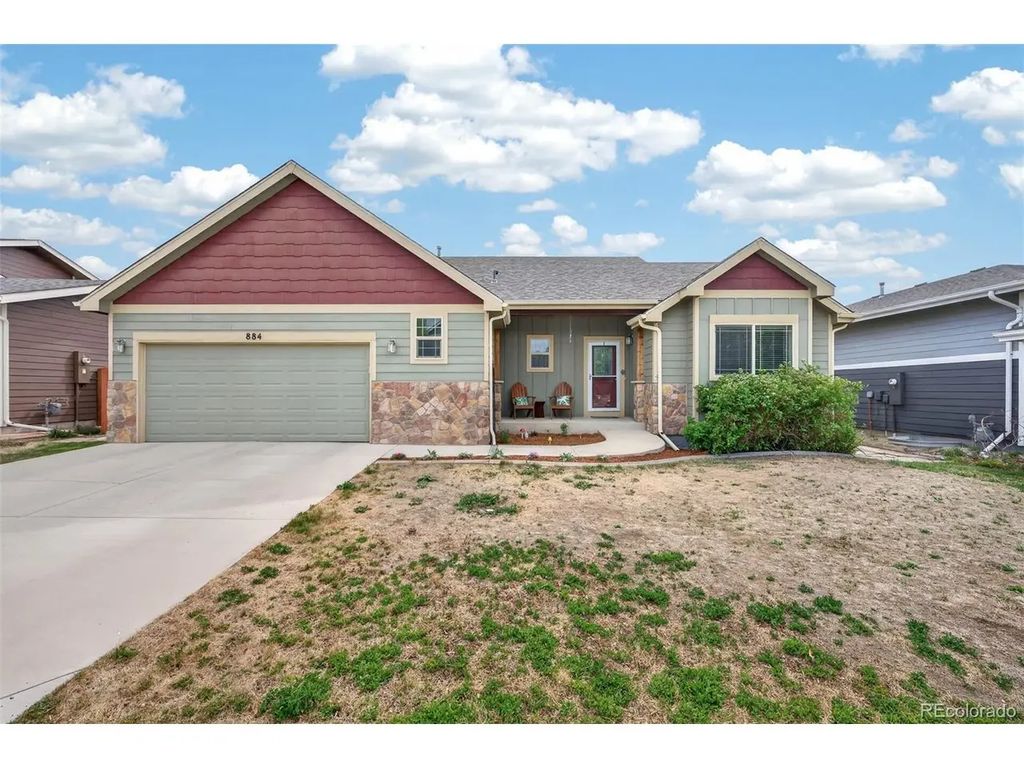 884 Cliffrose Way, Severance
