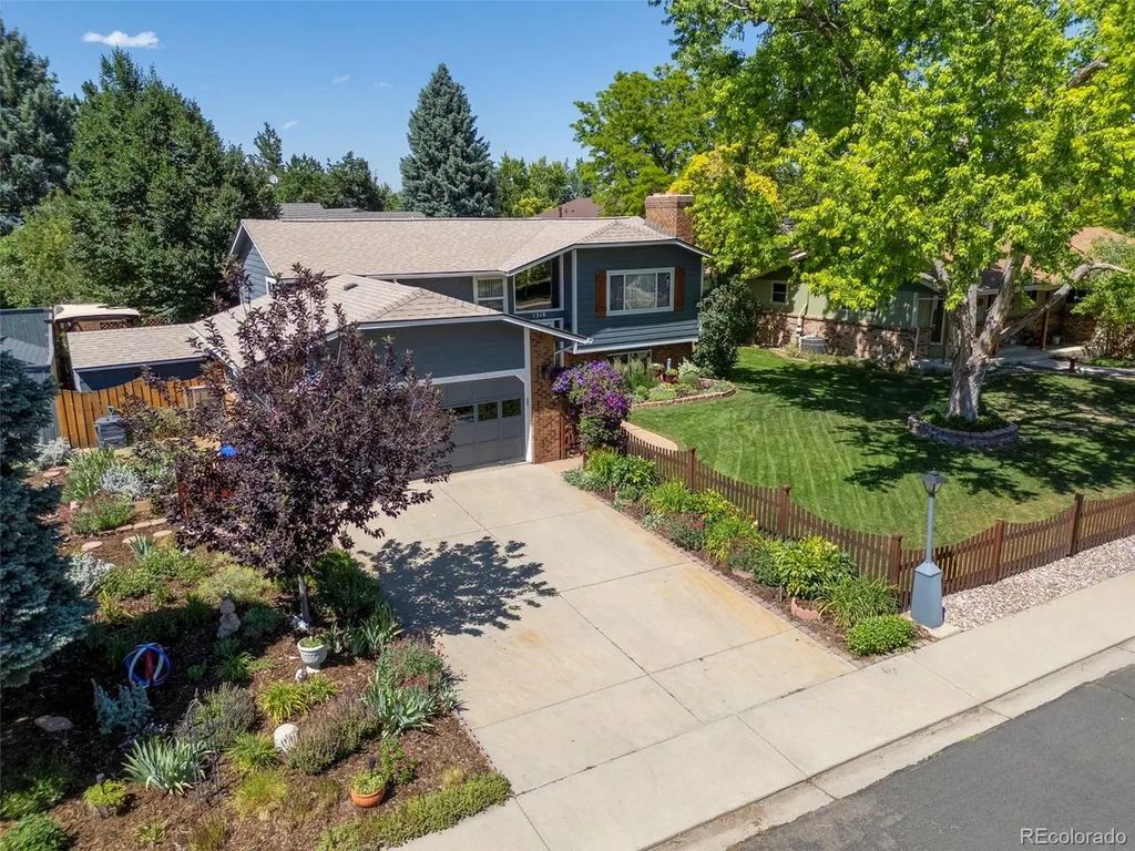 1518 Peterson Pl, Longmont