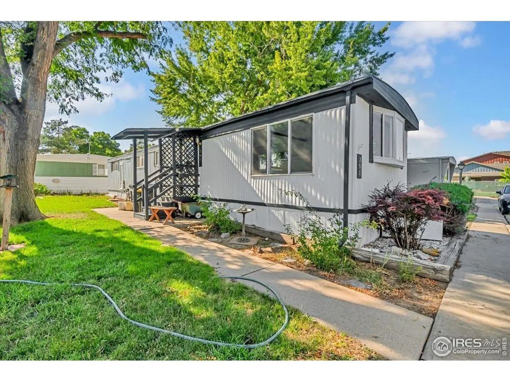 1400 S Collyer St 301, Longmont