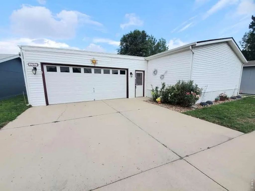 1707 Pearl Dr, Loveland