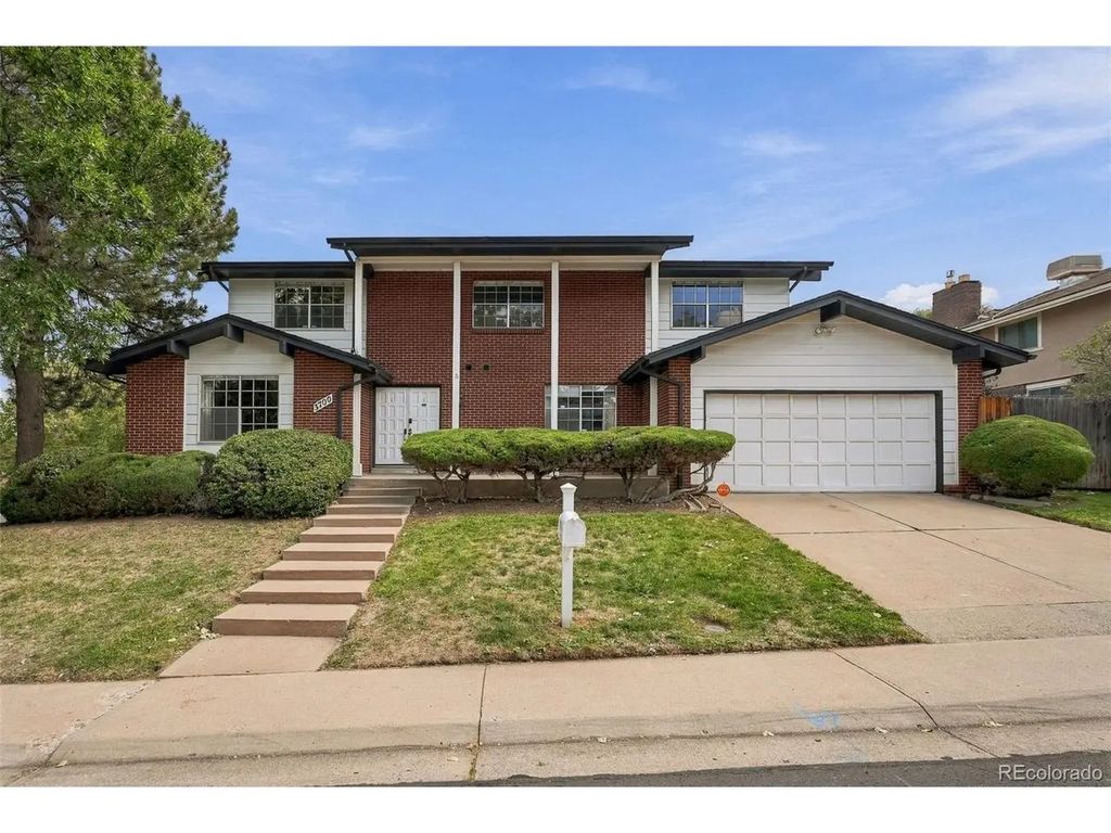 3700 S Roslyn Way, Denver
