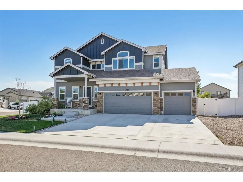 4988 Priors Dr, Windsor