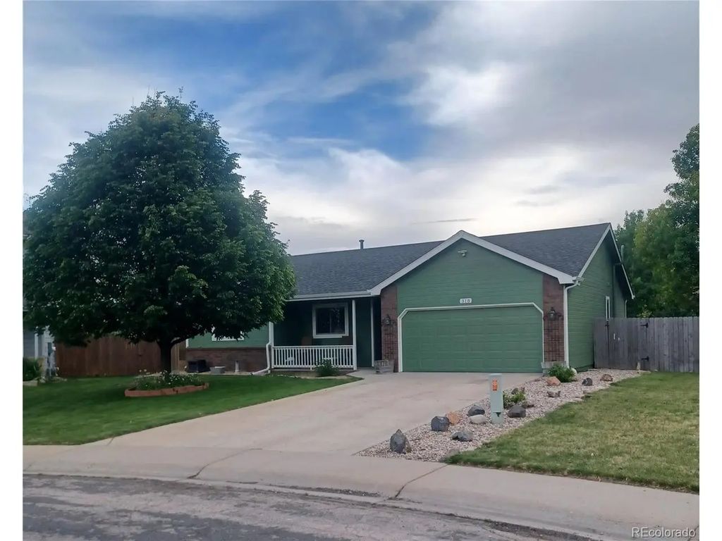 318 Riviera Ln, Johnstown
