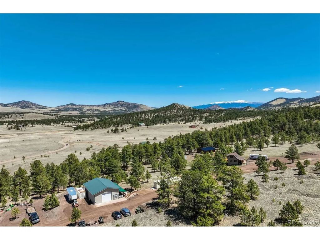 1726 County Road 104, Guffey