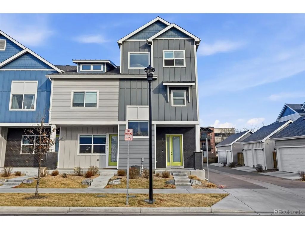 1530 Terry St, Longmont