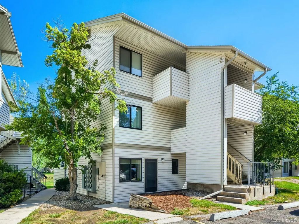 1705 Heatheridge Rd E-102, Fort Collins
