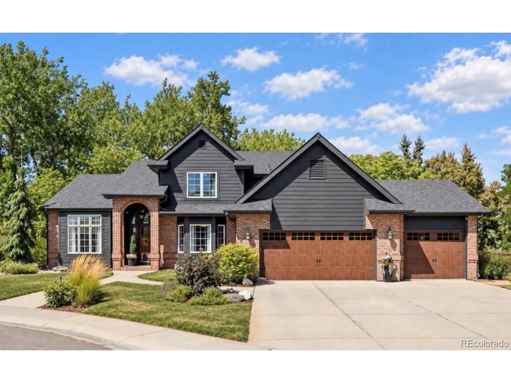 983 Logan Ct, Loveland