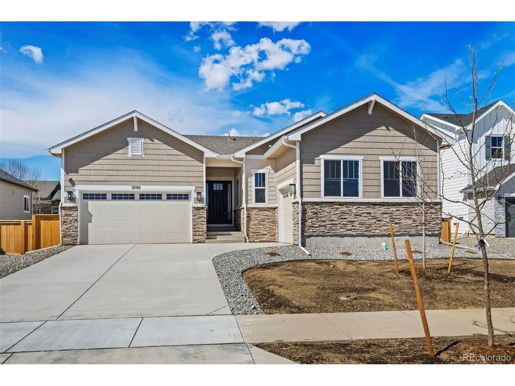 3795 Emerald Shore Cir, Loveland