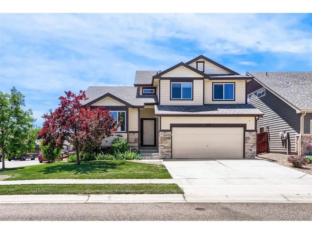 1519 New Season Dr, Windsor