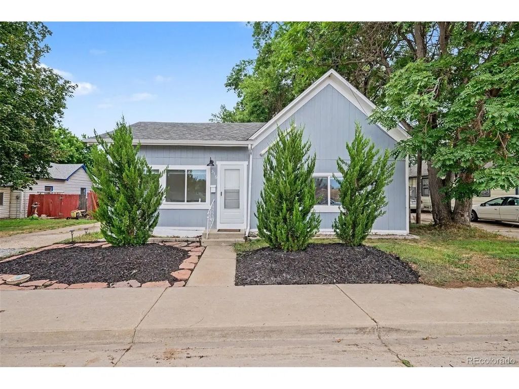 316 W 1st St, Loveland