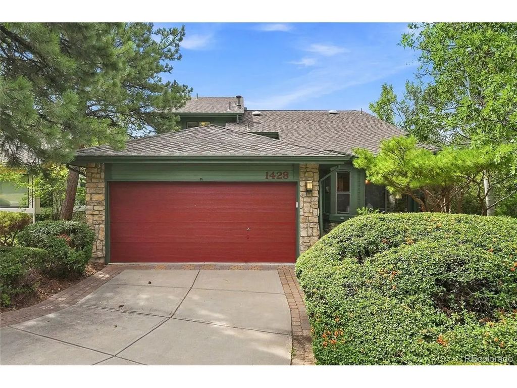 1428 W Briarwood Ave, Littleton