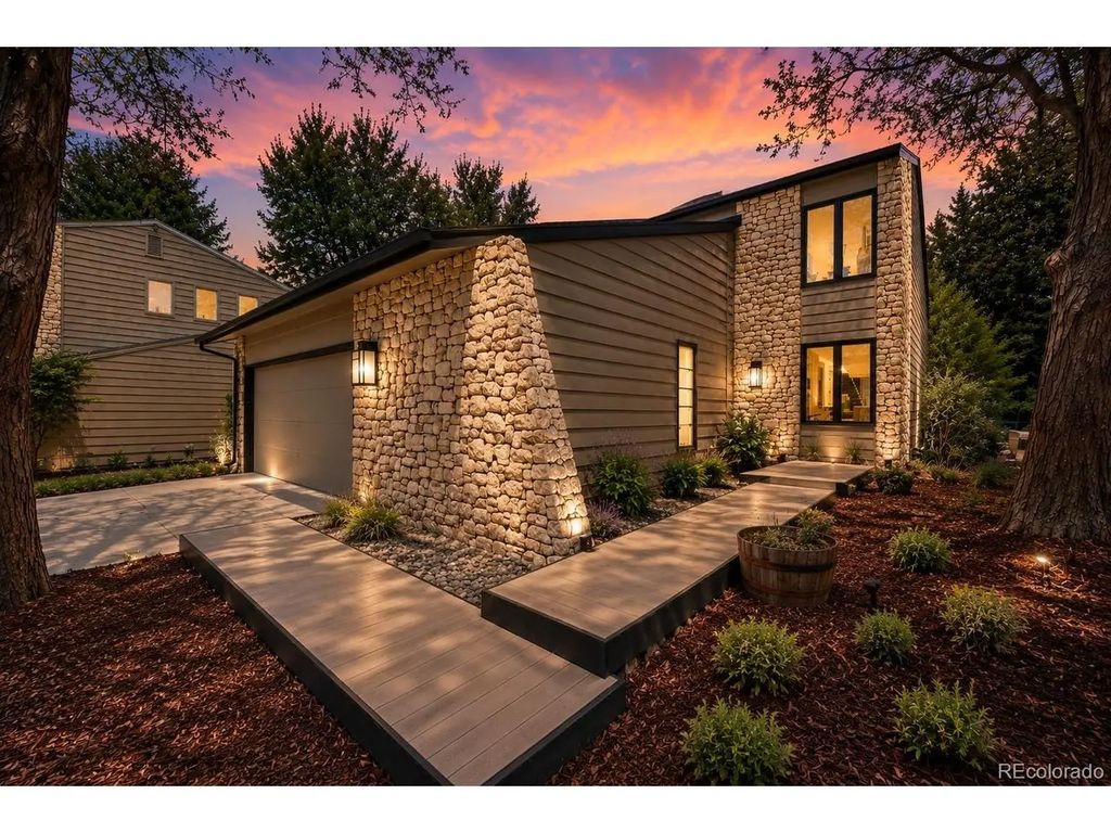 1581 W Briarwood Ave, Littleton