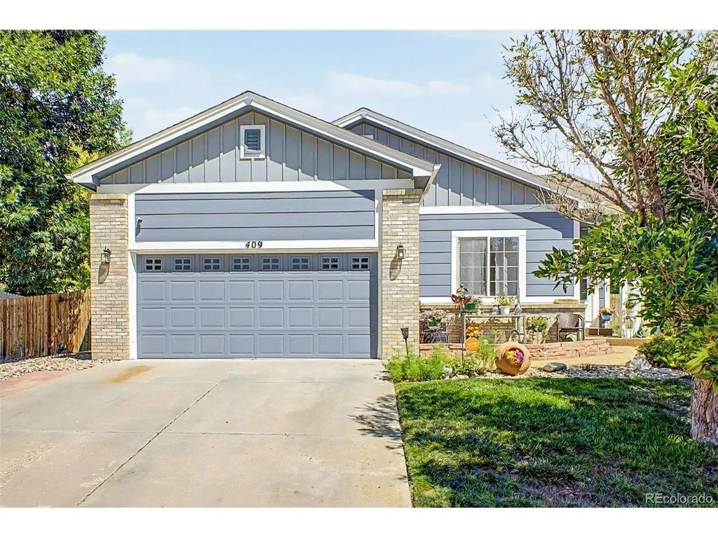409 Dee Rd, Johnstown