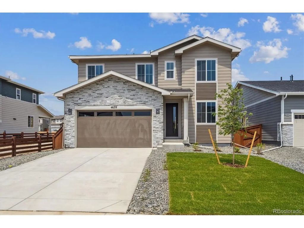 4639 Sugar Beet St, Johnstown
