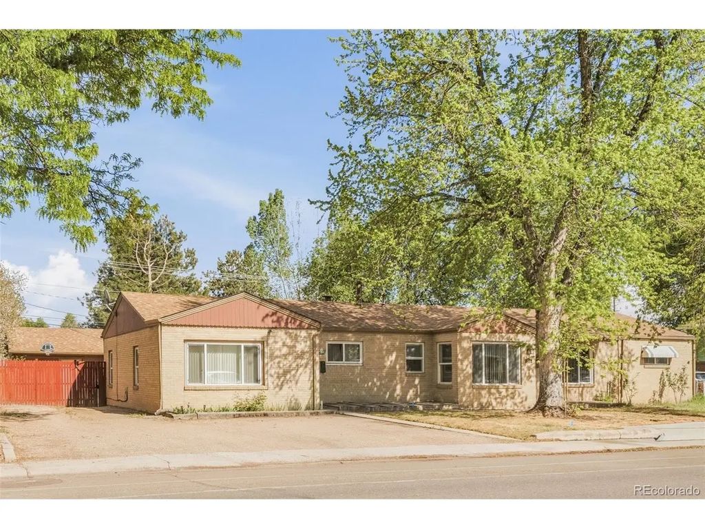 1506 Collyer St, Longmont