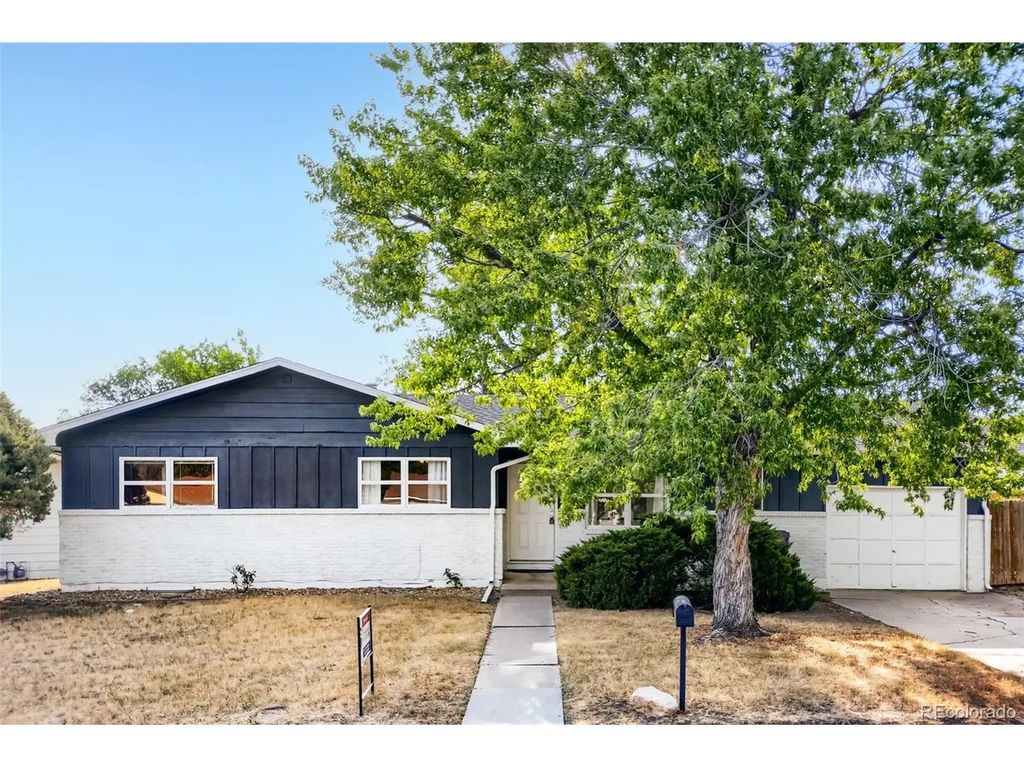 916 Timber Ln, Fort Collins