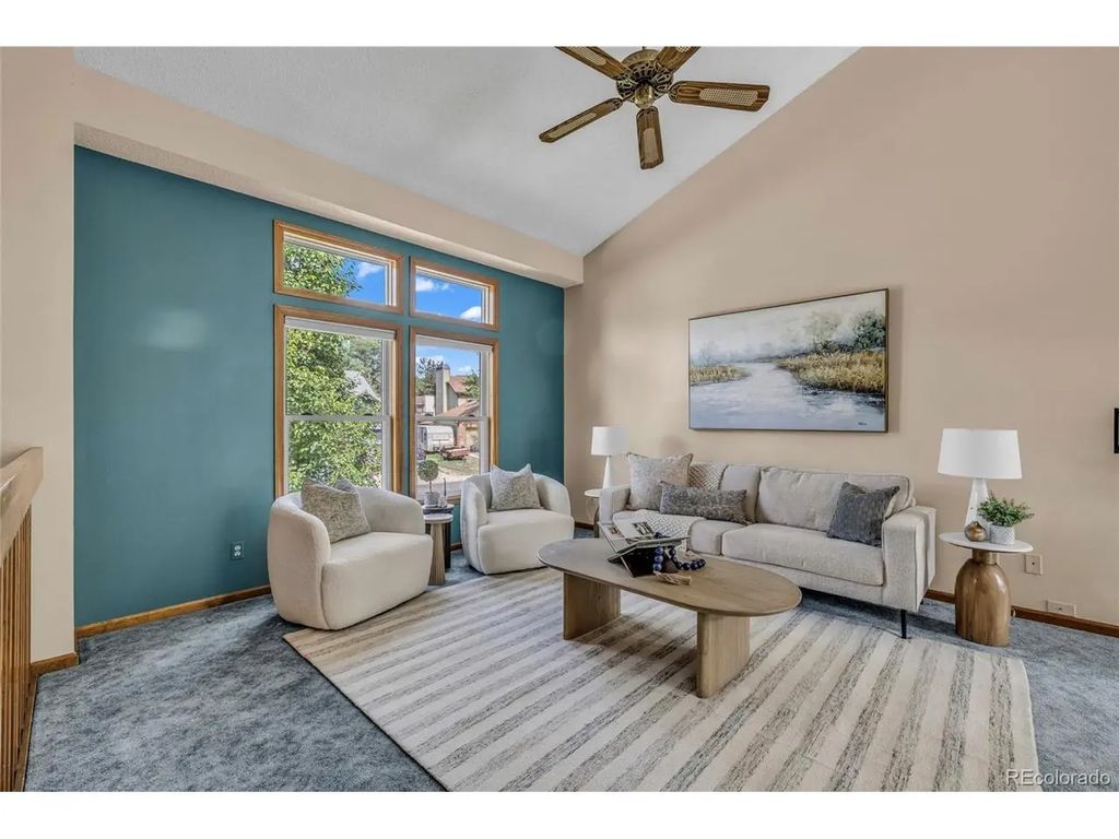 829 Buchanan Ln, Longmont