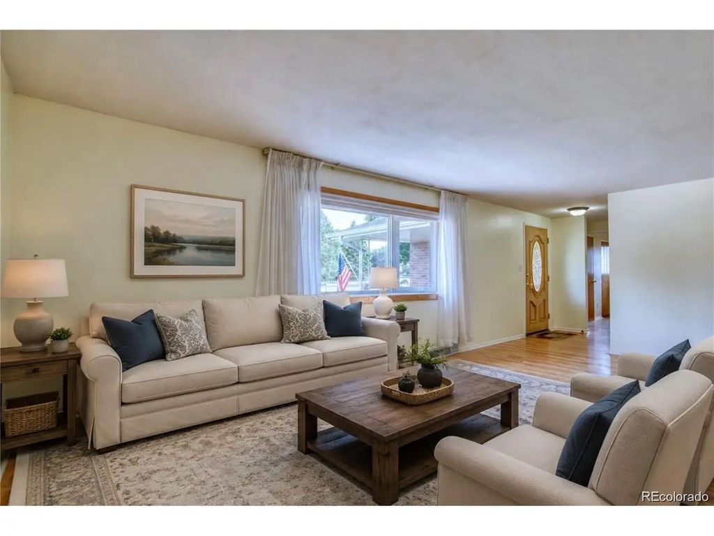 2348 Fountain Dr, Loveland