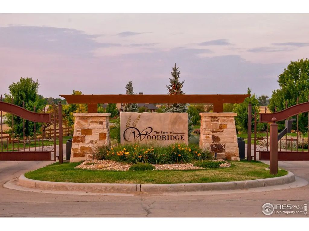12924 Woodridge Dr, Longmont