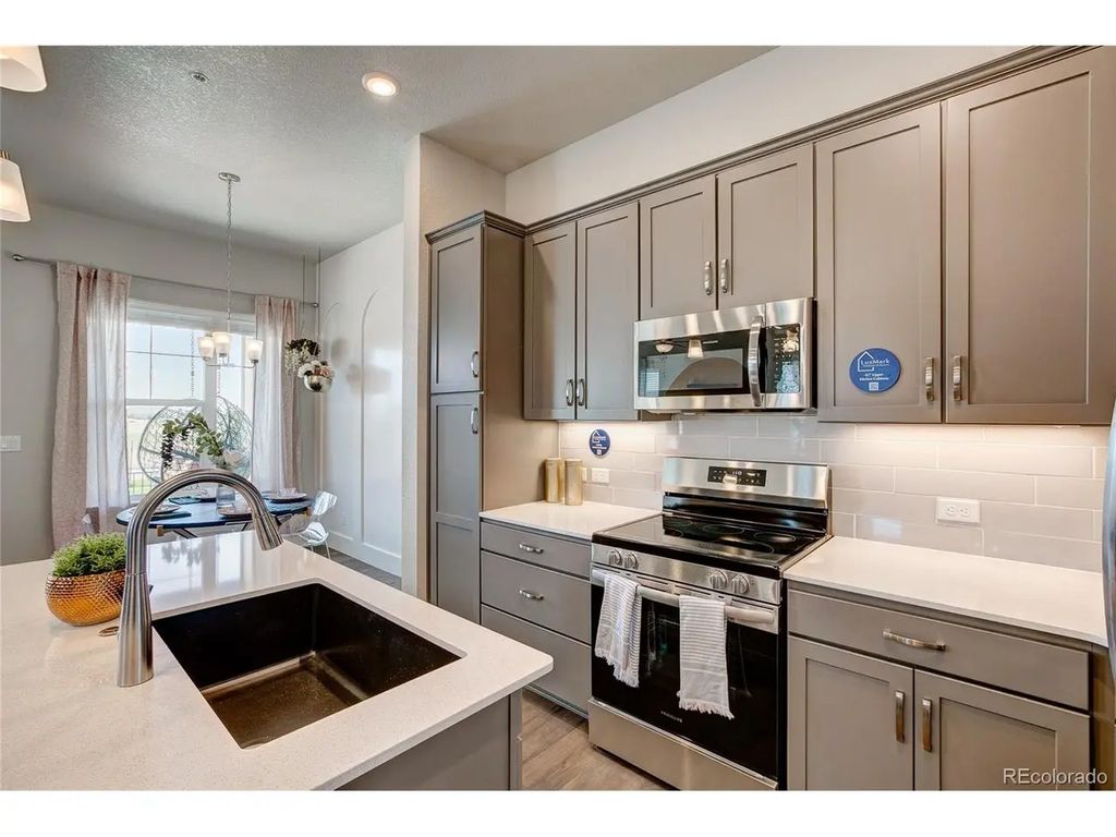 420 High Point Dr A-104, Longmont